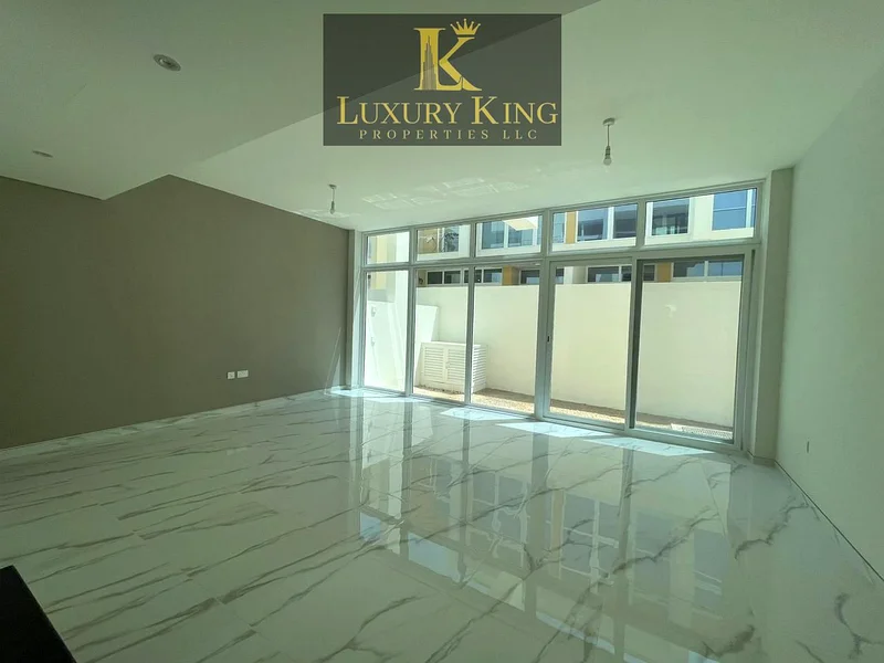 Amazing Community | Vacant | Spacious Layout64003948436227113