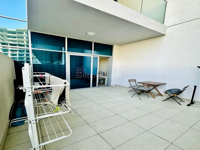 Largest Studio | pool view | next to metro63941386621442113