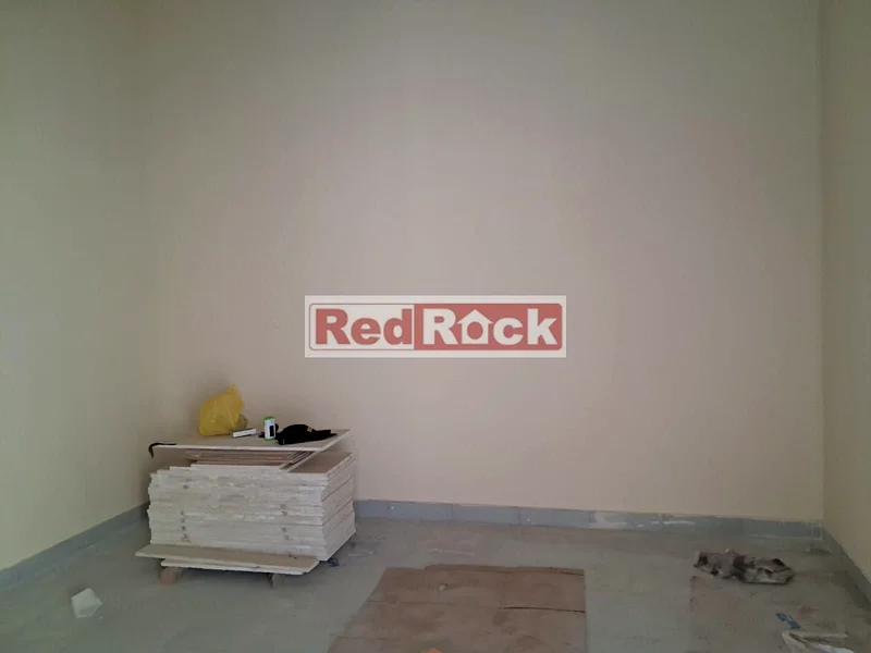 أرض مفتوحة تم بناؤها حديثًا63622899776130111