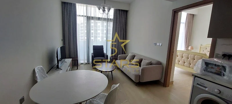 وحدة زاوية | طابق عالٍ | جديدة بالكامل | إطلالة على المجتمع63804034596994110