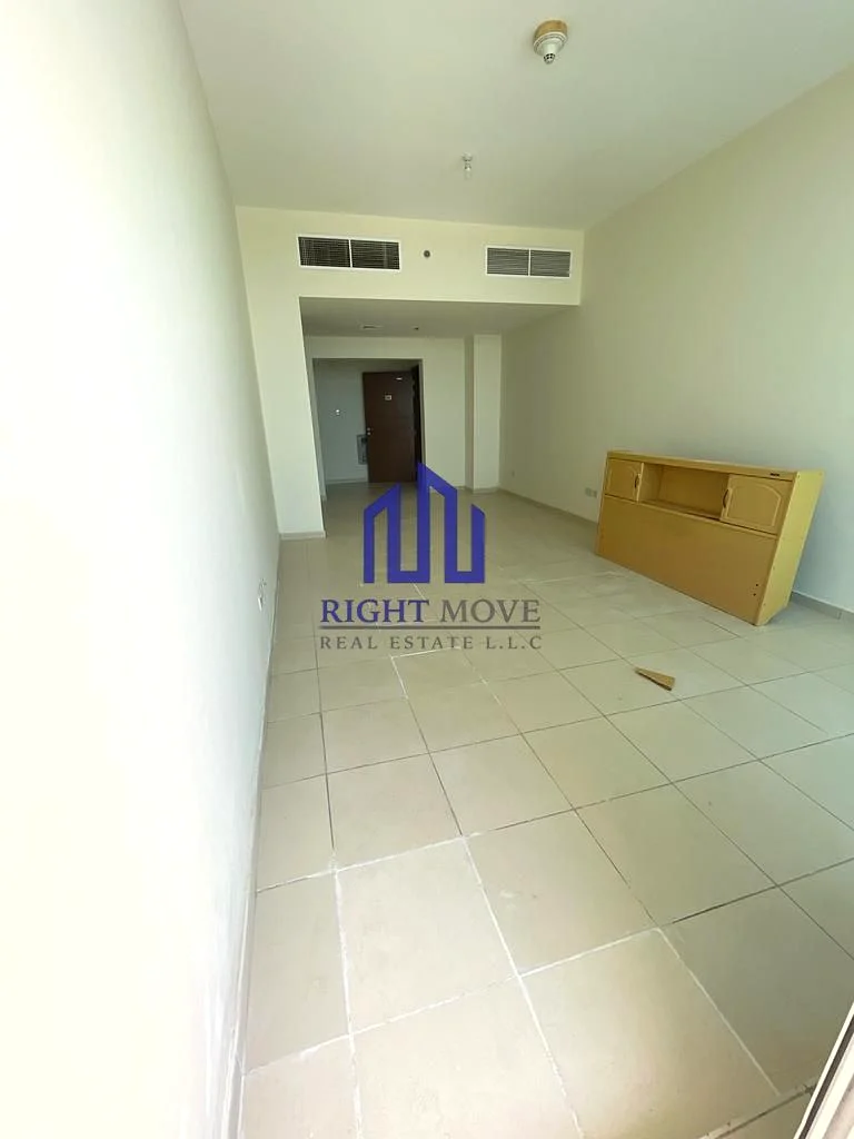 2 BHK | Full-Sea View | Closed Kitchen | Sunlight63867666810243113