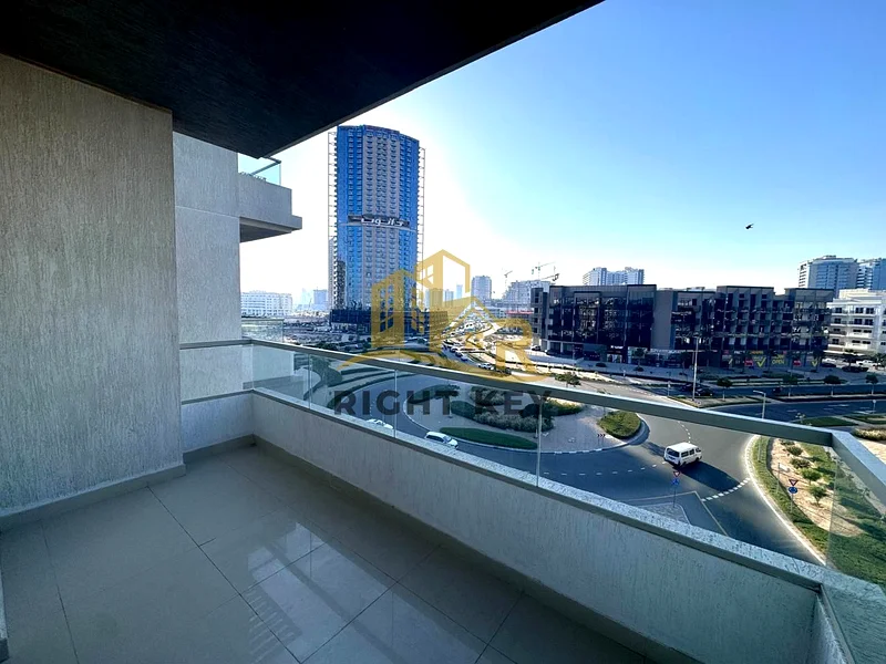 LIKE NEW LUXURY 1BHK ONLY 68K63763683573377112