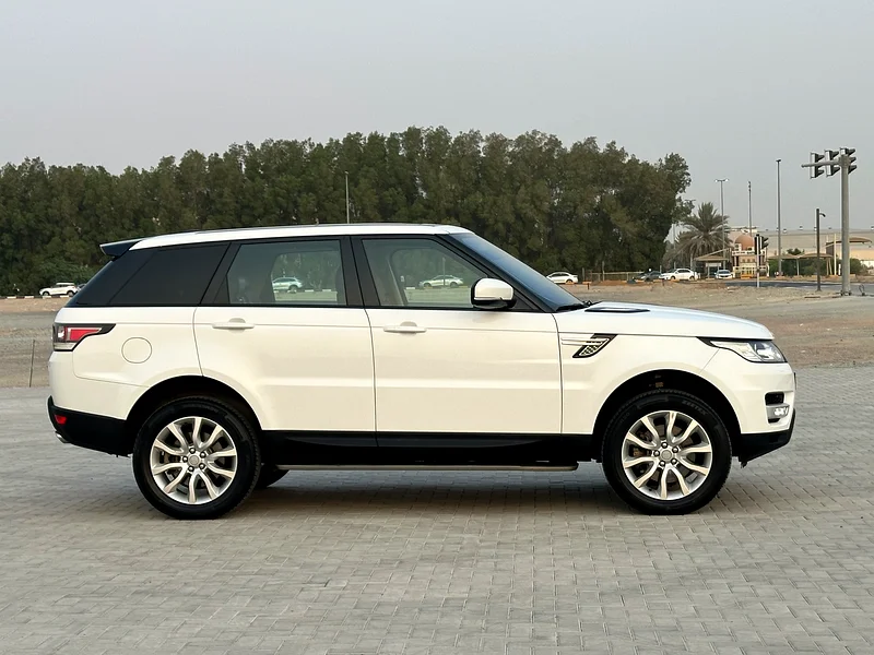 RANG ROVER SPORT MODEL 2015 GCC CAR PERFECT CONDITION INSIDE AND OUTSIDE FULL OPTION63612091194754112