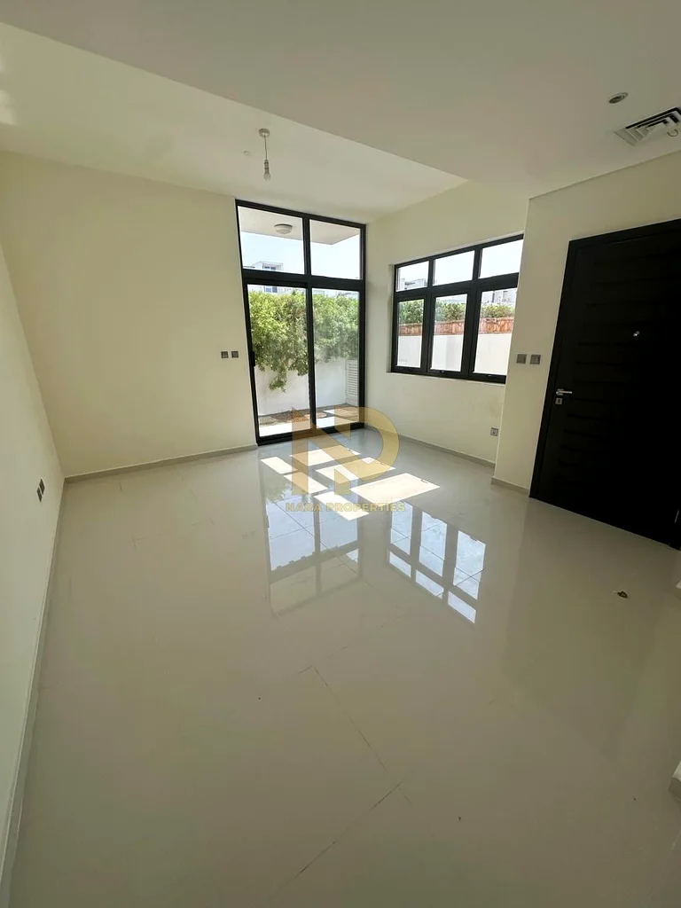 3Beds + Maids | Corner Unit | Newly handed over villa never been occupied | Motivated Seller | Call now!!!!!64003482003969111