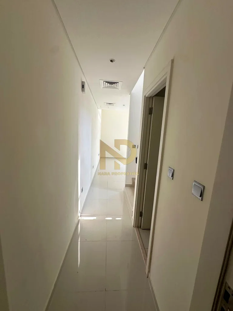 3Beds + Maids | Corner Unit | Newly handed over villa never been occupied | Motivated Seller | Call now!!!!!64003482003969114