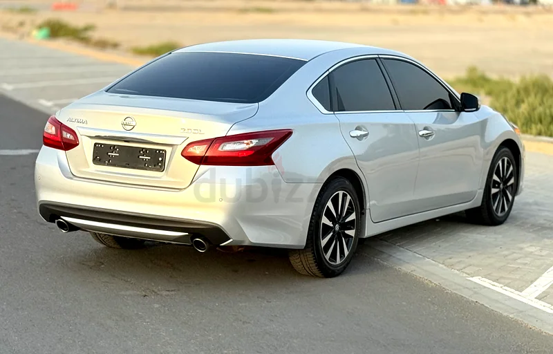 Nissan Altima2018  2.5 SL 
Korean spec63613131051138112