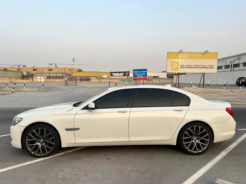 Stunning BMW 750 Li GCC 2012 well maintained and clean car63612445417731112