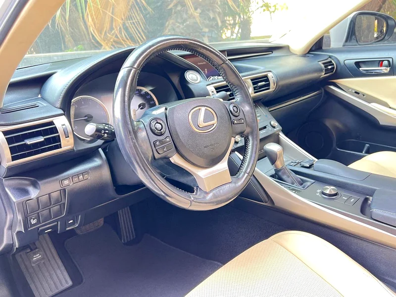Lexus IS 2016 | Drives very smooth63612074515715112