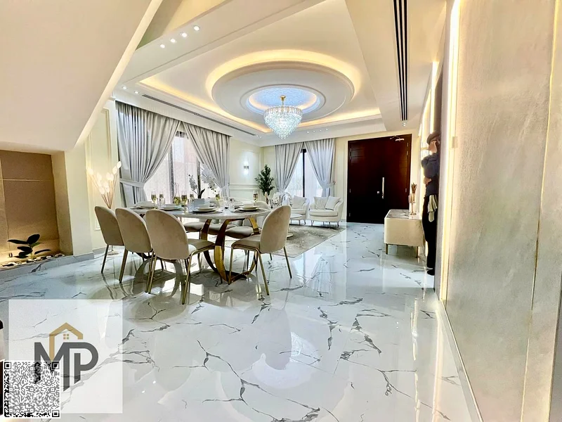 فيلا مميزة للبيع في الهيليو 2 🏡 تشمل أثاثًا فاخرًا 🛋️ ومكيفات هواء ❄️ ورسوم التسجيل الكاملة 📑 جاهزة للسكن الفوري63907043843330112