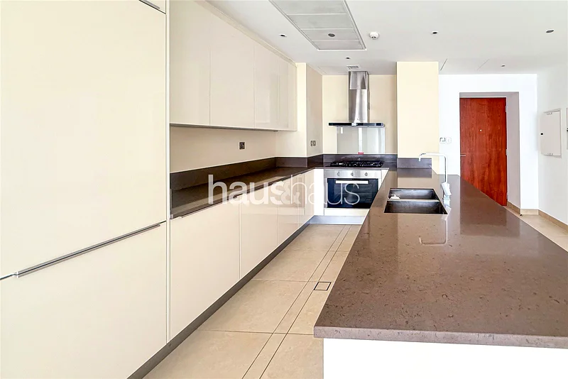 Marina Views | Luxury Finish | Vacant Now!64041139453059114