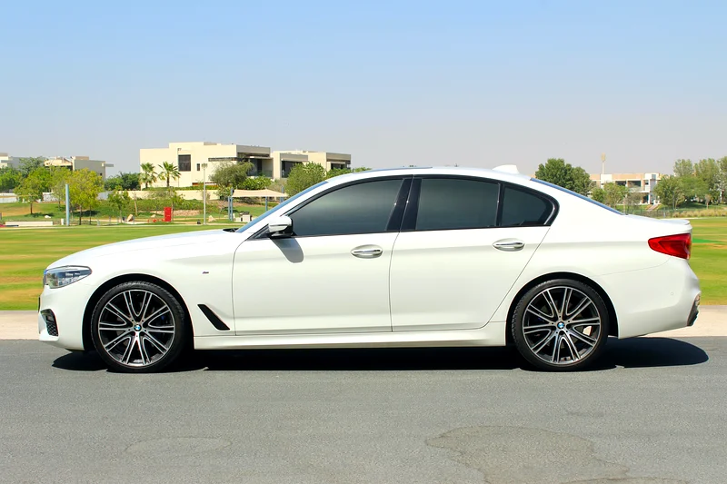 BMW 5-Series 530i M-Sport Masterclass 201763613132449921112