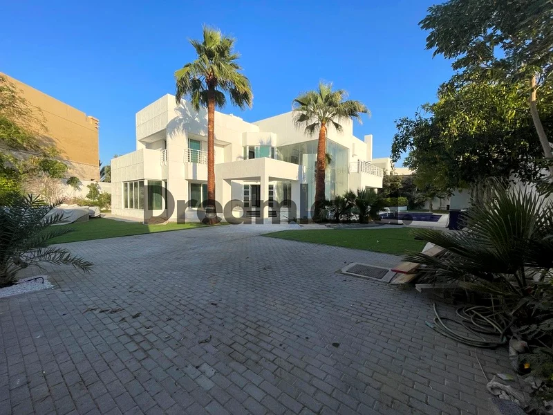 Elegant 5BR with Pool | Basement | Great Layout63743312338689110