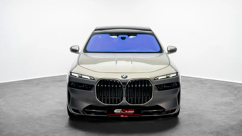 BMW 735i - 2024 - GCC - Under Warranty and Service Contract63612445544323112