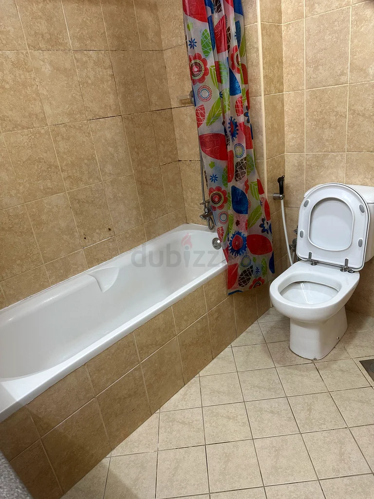 FULLY FURNISHED MASTER BEDROOM , HALL  KITCHEN IN KARAMA63624879815937113