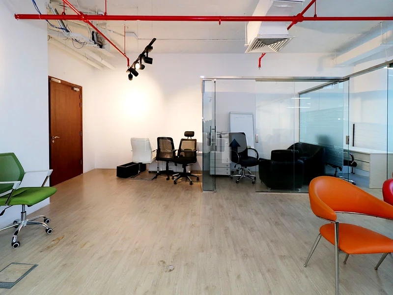 Fitted | Prime Location | Wood Partitions63826084627585110