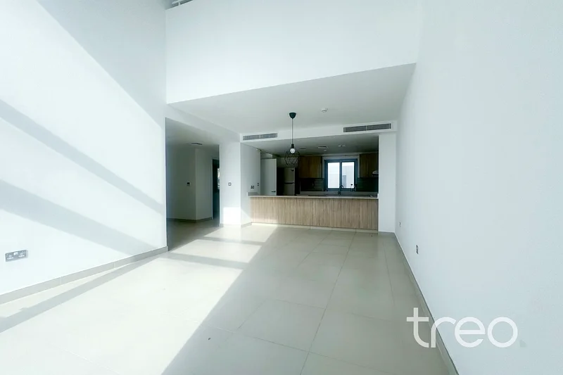 واسع | شاغر الآن | وسائل راحة قريبة63750921017474111