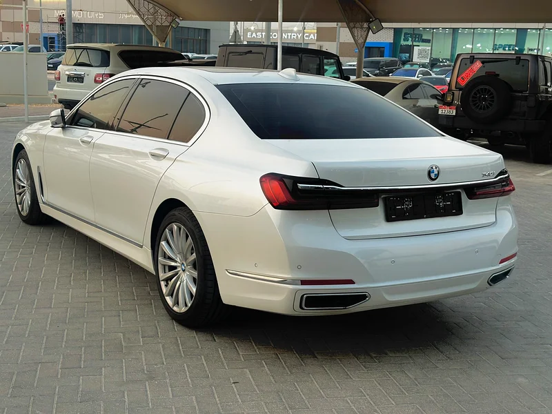 BMW 740 i 202263612445439746114