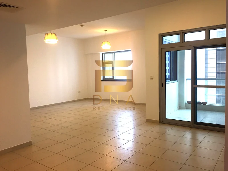 مطبخ مغلق تخطيط كبير إطلالة على المسبح طابق وسط63793188238849113