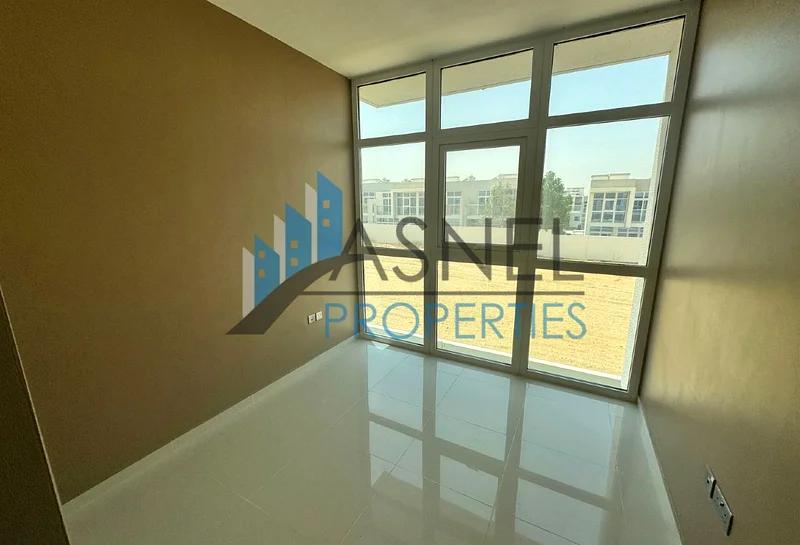 Spacious 3BR | Unfurnished | Prime Corner Unit63740962545794111
