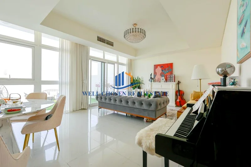 3BR+Maid | Corner Unit | Single Row64003482135555110