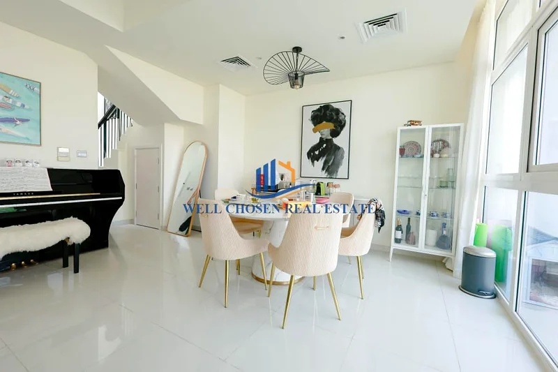 3BR+Maid | Corner Unit | Single Row64003482135555113