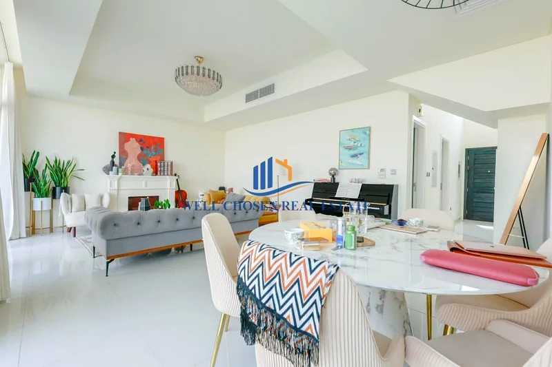 3BR+Maid | Corner Unit | Single Row64003482135555112