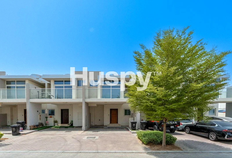 Upgraded | Fully Furnished | Vacant Now63748000082561112
