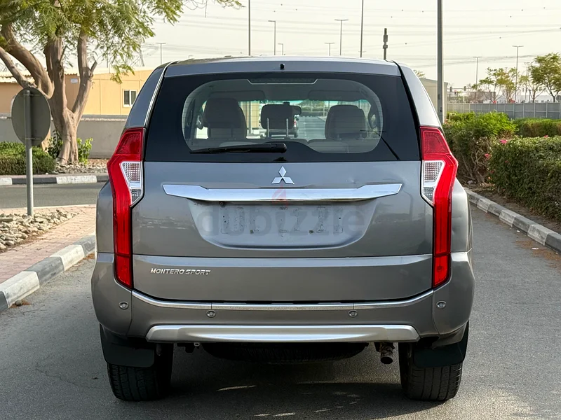 Mitsubishi Montero Sport 2017 Mid Option GCC Accident free very good condition63612068204418113