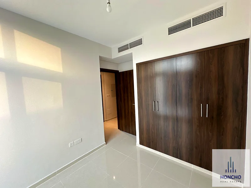 Spacious Layout | Modern | Corner Unit63741340768899111