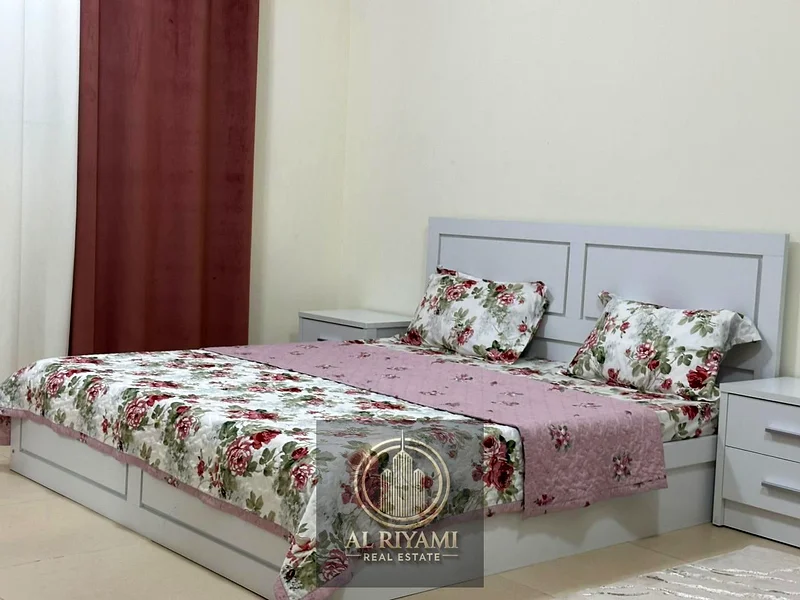 مساحة كبيرة، حمامان (غرفة نوم رئيسية) ومطبخ منفصل.63708677075458110