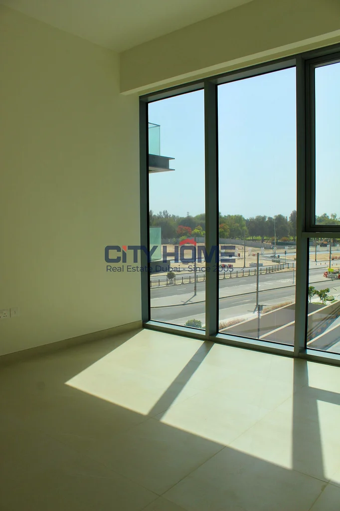 Elegant 1-Bed | Canal Views | Prime Location63949512713090112