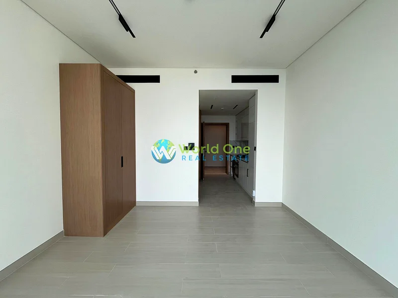معيشة بأسعار معقولة | ستوديو مشرق | جديد بالكامل63785484833283114