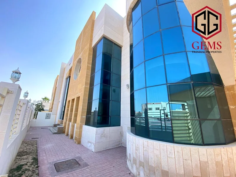 مساحة كبيرة | تم صيانتها جيدًا | غرفة خادمة | حديقة63730427358722110