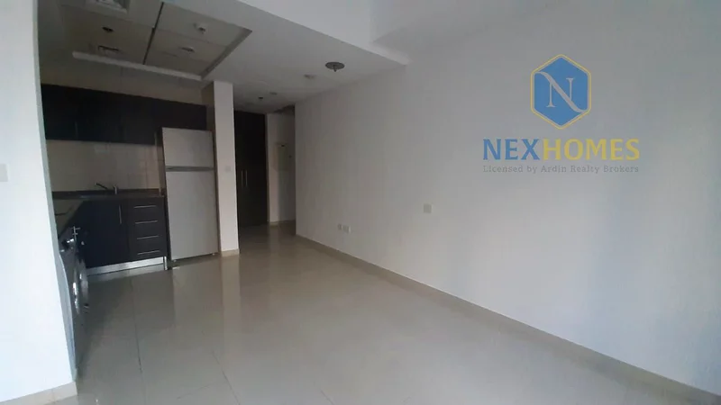 منظر على المارينا | طابق منخفض | بالقرب من محطة الترام64040257281027113