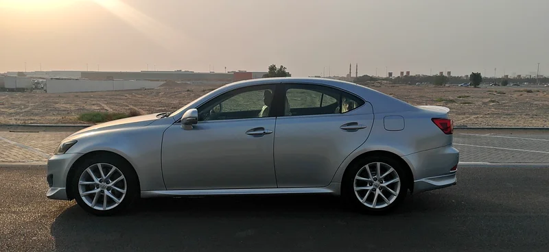 Lexus is 300 Model 201263612073938689114