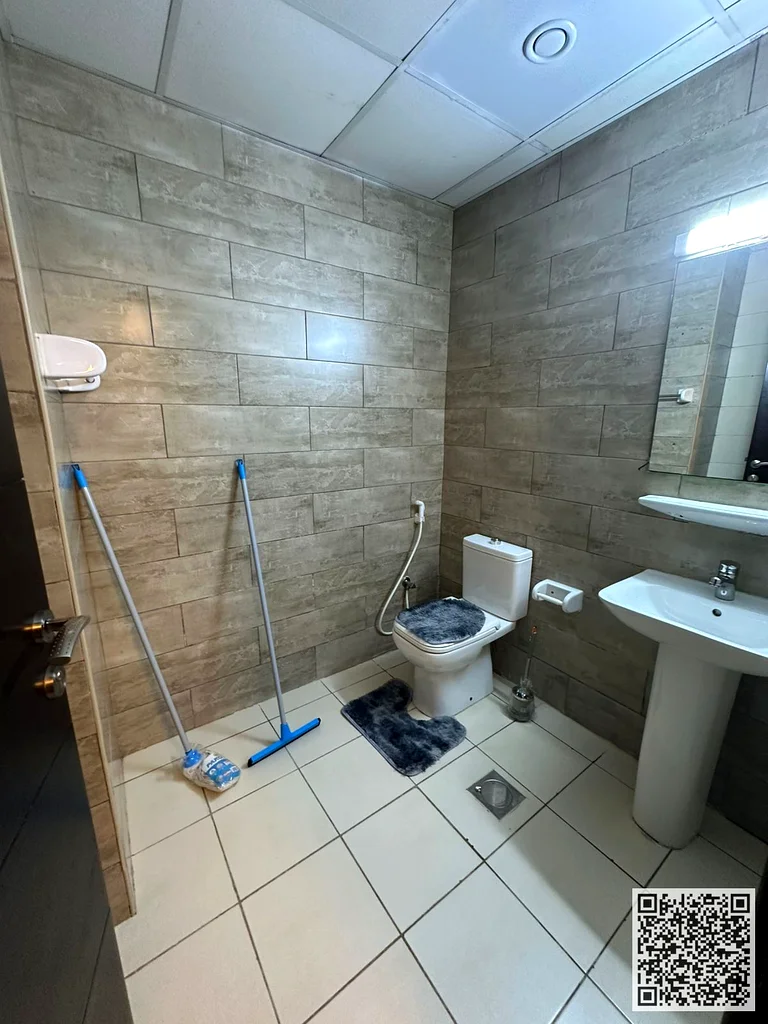 For monthly rent in Ajman - a one-bedroom apartment with a hall. The apartment is fully furnished with new, very elegant furniture, a fully equipped k63837374854785112