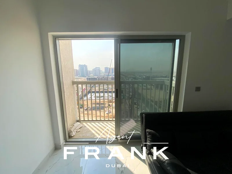 مؤثث بالكامل | طابق عالي | جاهز للسكن فوراً63731923196673113
