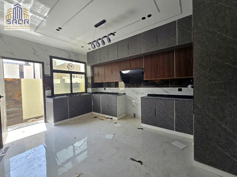 Behind the Chinese market / next to the forest garden / 4-room villa for sale / freehold63884771586433112