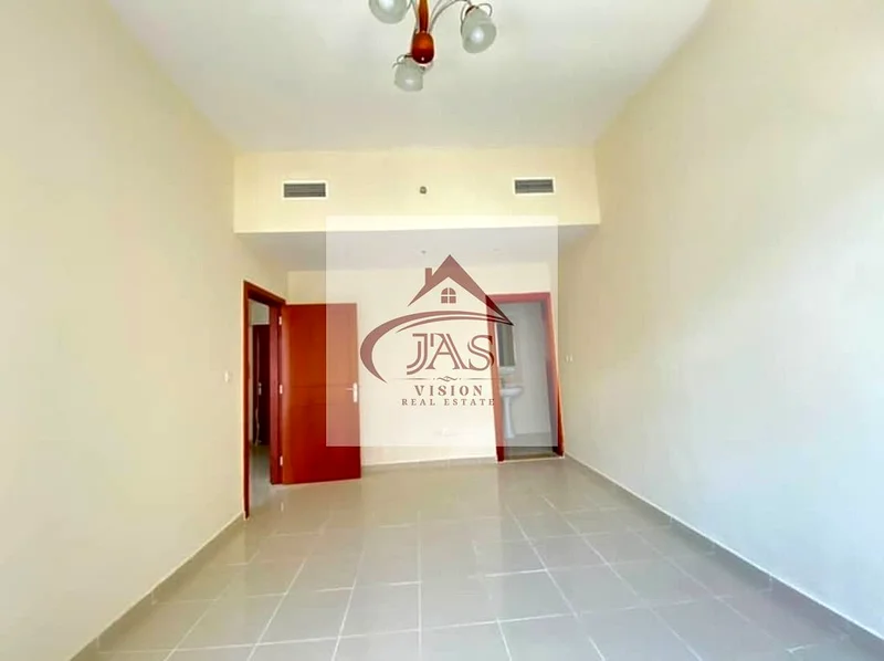 Prime Location | High ROI | Spacious and Bright Layout63978120723458114