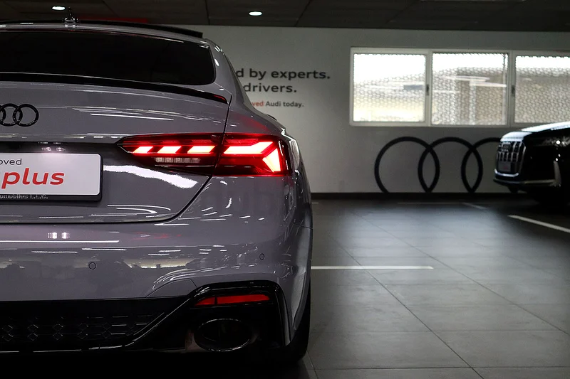 أودي RS5 Competition RS Sportback - دول مجلس التعاون الخليجي - ضمان أودي + عقد صيانة حتى 202763613736990338113