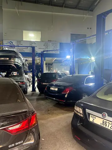 Garage auto repairing
