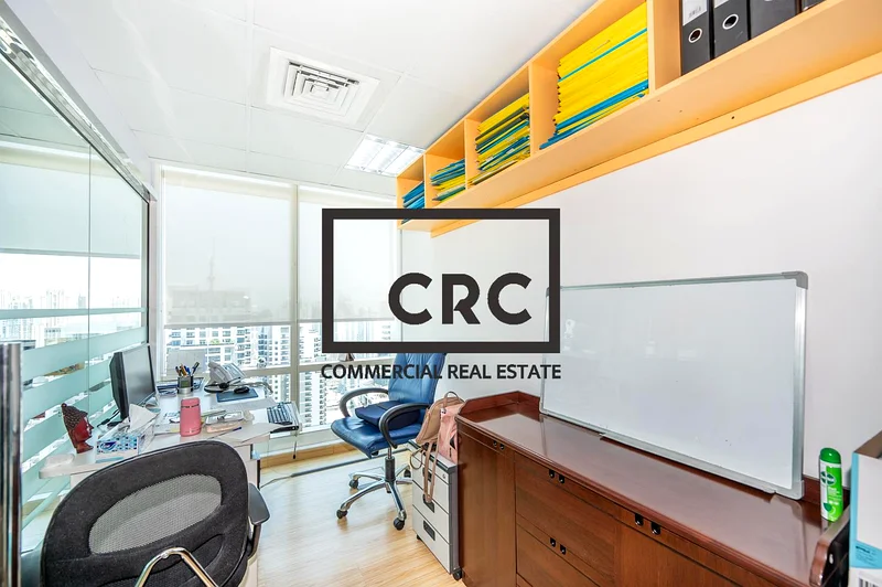 مجهز بالكامل وفارغ | طابق عالي | ترخيص DMCC63827509373569110