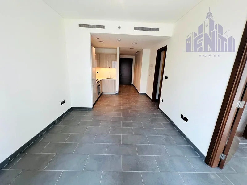غرفة نوم واحدة مع غرفة دراسة ومطبخ مجهز بالكامل63758547978625114