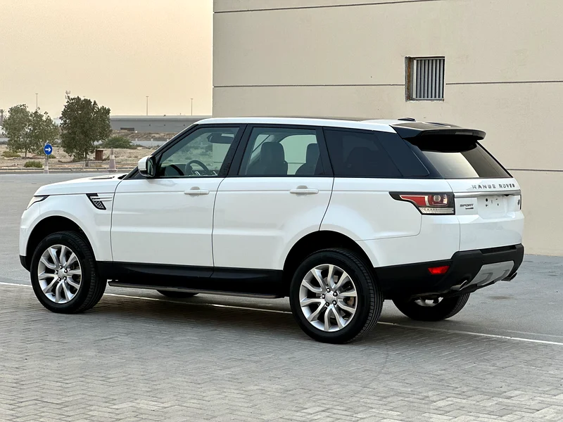 RANG ROVER SPORT MODEL 2015 GCC CAR PERFECT CONDITION INSIDE AND OUTSIDE FULL OPTION63612091194754111
