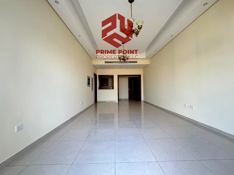 شقة قريبة من المطبخ مع إطلالة على المنطقة الخضراء63978120857347114