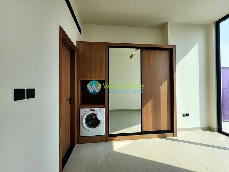 منظر على المارينا | طابق عالي | موقع متميز63779188531074112