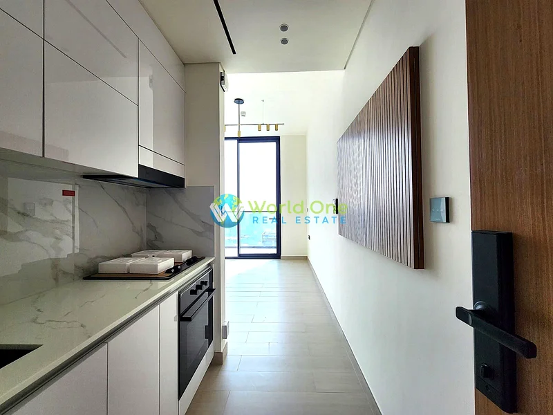 منظر على المارينا | طابق عالي | موقع متميز63779188531074113