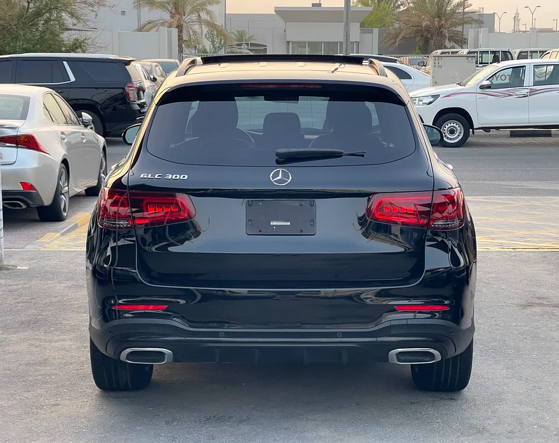 MERCEDES-BENZ - GLC300 - 2021 - 2,0L - V4 - BY TURBO - AMG KIT ORIGINAL BLACK EDITION - CLEAN TITLE63613135892099114