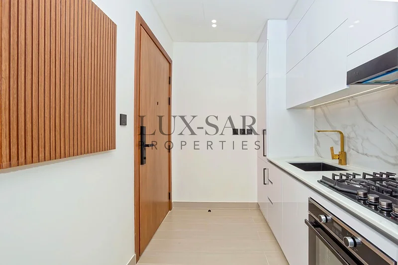 Unfurnished | Prime Location | Spacious63787388464643114
