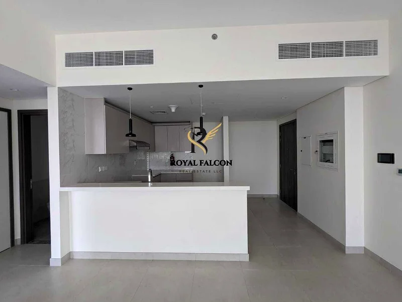 Vastu | Spacious High floor | Vacant | Close to Metro63922972305539111